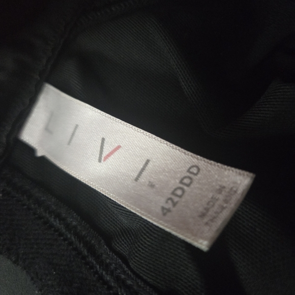 Livi Active Vibrant Abstract Floral Sports Bra 42DDD (6234) - Picture 5 of 6